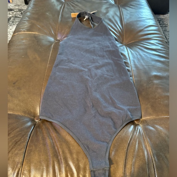 SKIMS OUTDOOR HALTER BODYSUIT - Picture 5 of 10